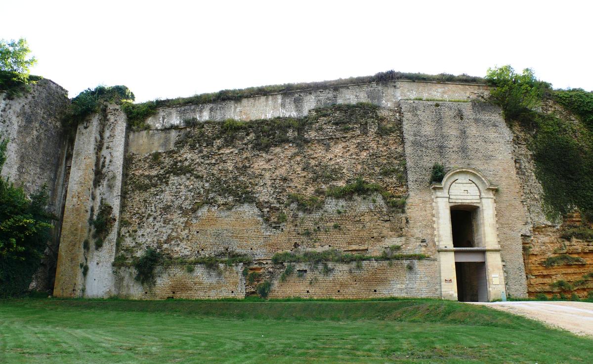 Château-fort de Sedan - Remparts et porte des Princes 