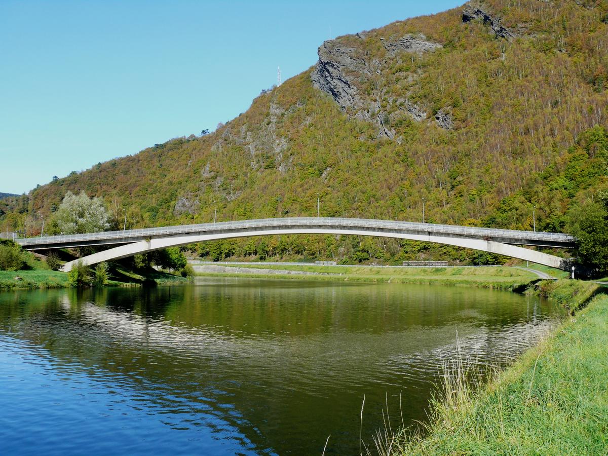 Pont de Revin vu de l'amont 