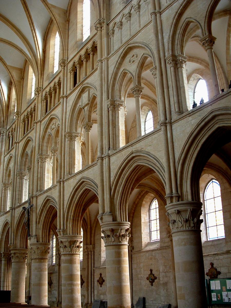 Mouzon - Abbaye Notre-Dame - Abbatiale - Elévation de la nef 