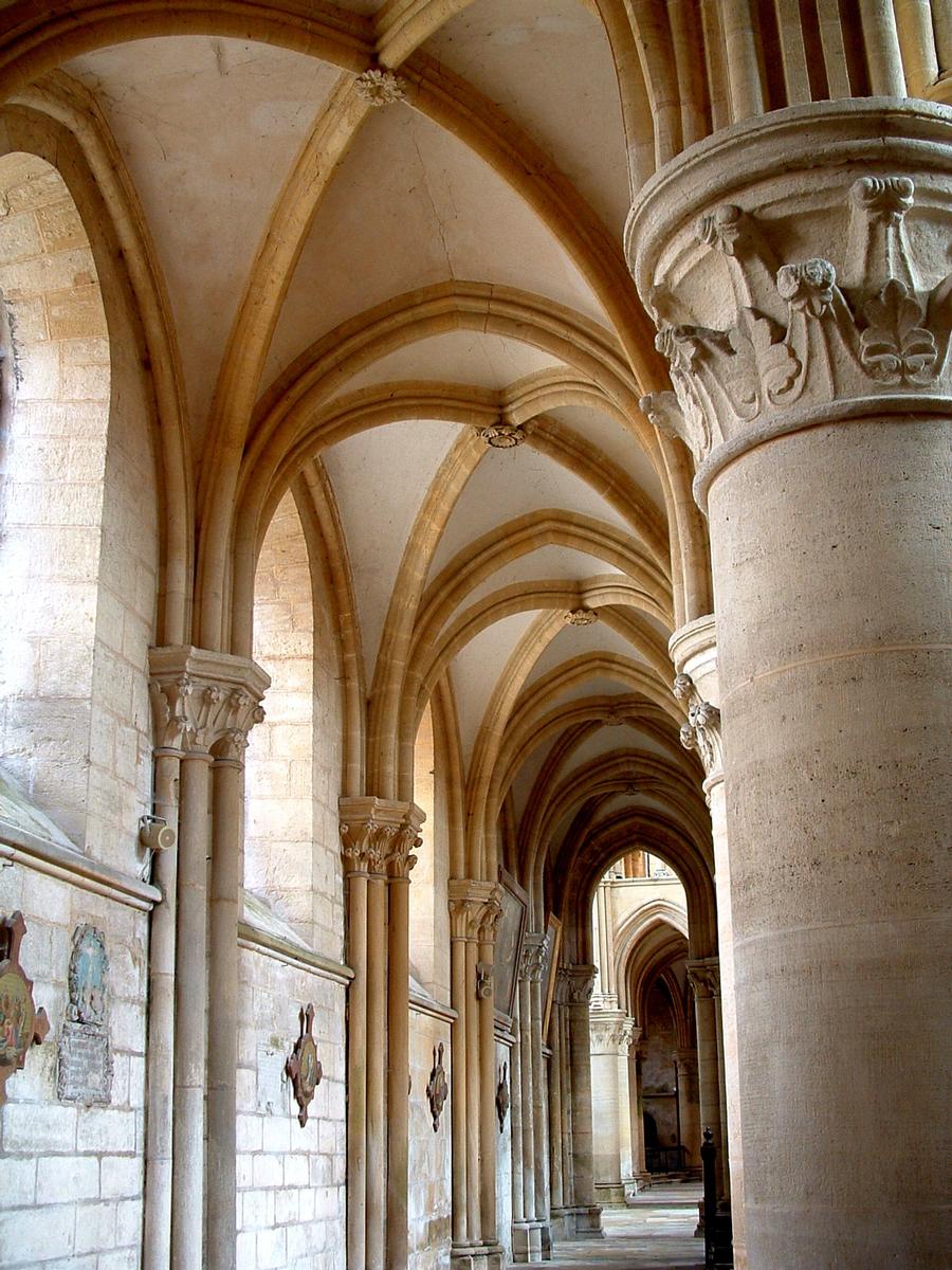 Mouzon - Abbaye Notre-Dame - Abbatiale - Bas-côté Nord 