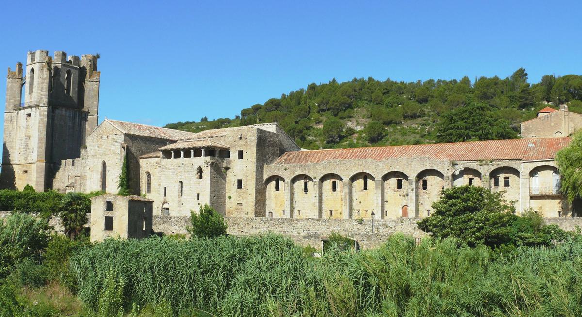 Lagrasse - Abbaye Sainte-Marie d'Orbieu 