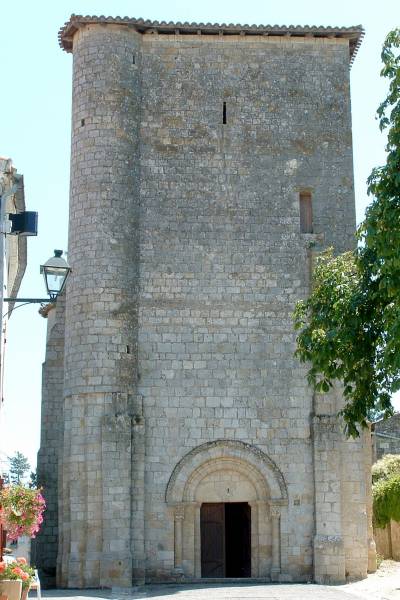 Eglise Sainte-Marie, Aubiac.Façade occidentale 