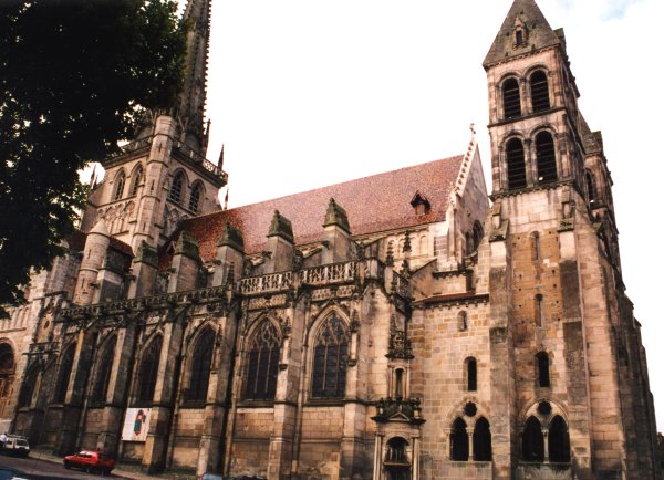 Cathédrale Saint-Lazare d'Autun.Extérieur 