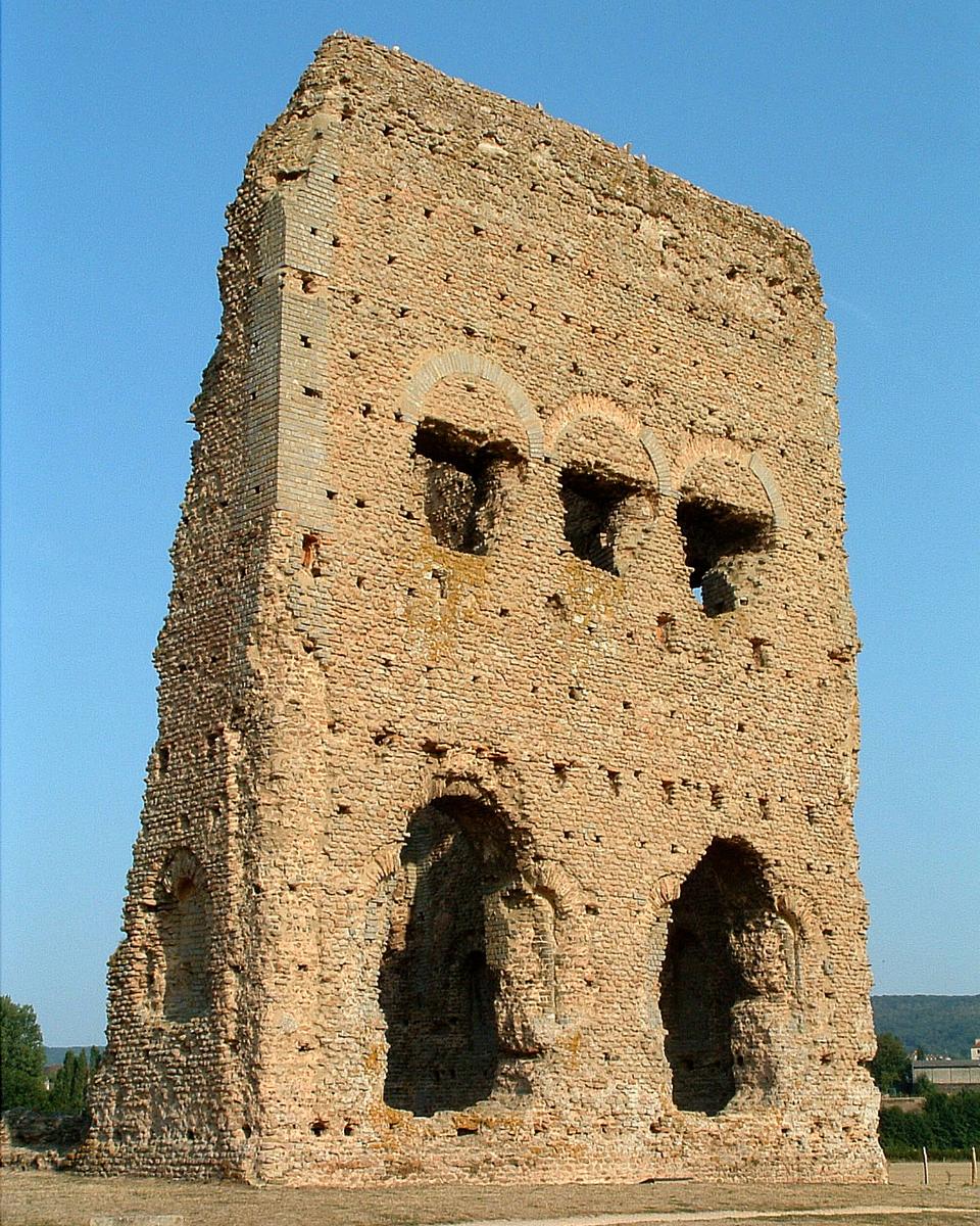 Autun - Temple de Janus - Façade Ouest 