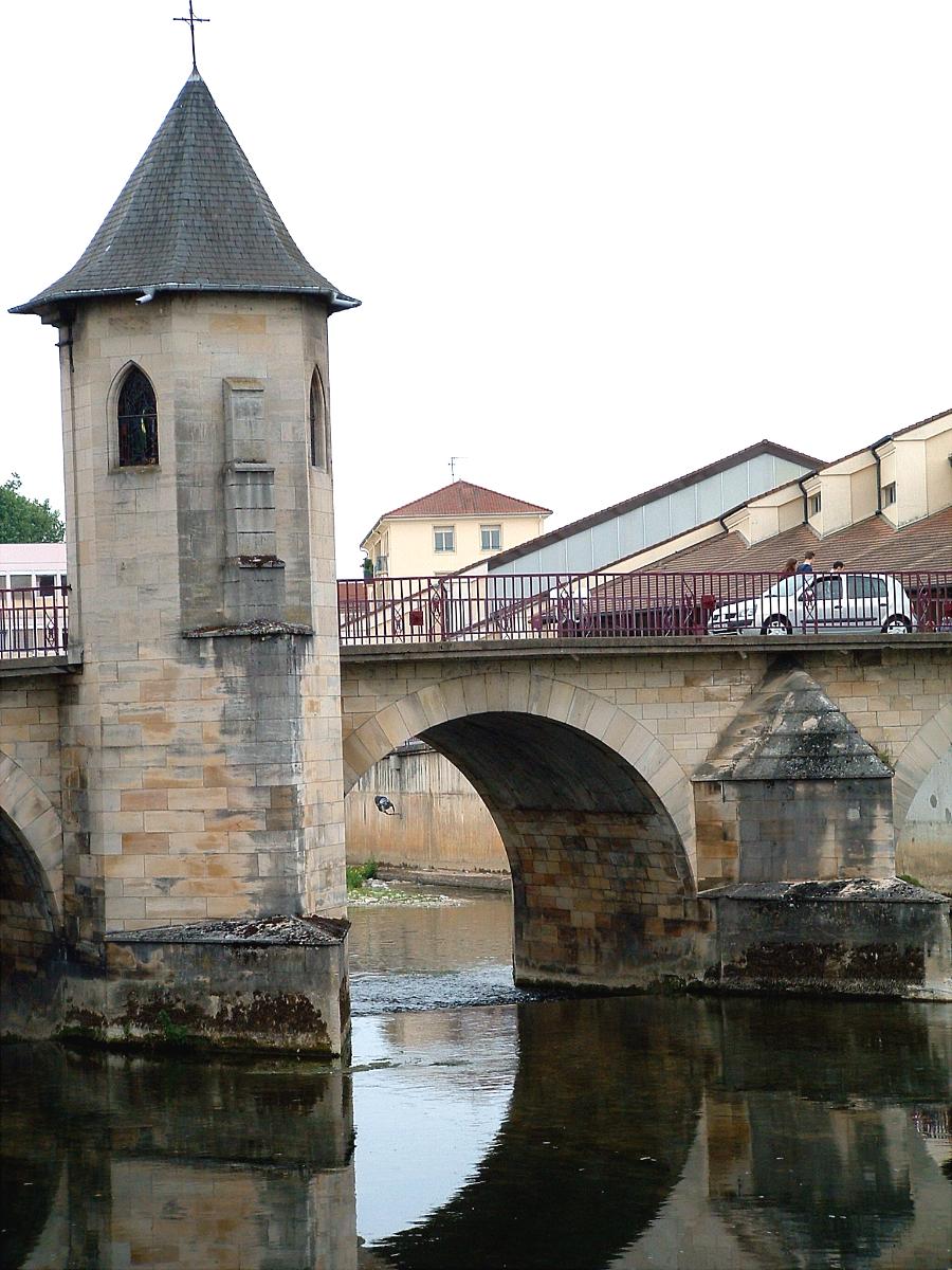 Bar-le-Duc - Pont Notre-Dame ou pont Vieux - Oratoire sur une pile de pont 