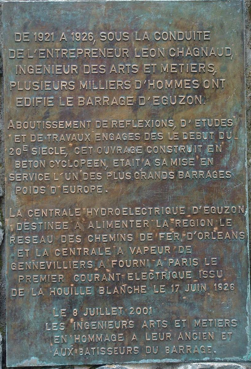 Barrage d'Eguzon - Plaque commémorative en hommage à Léon Chagnaud 