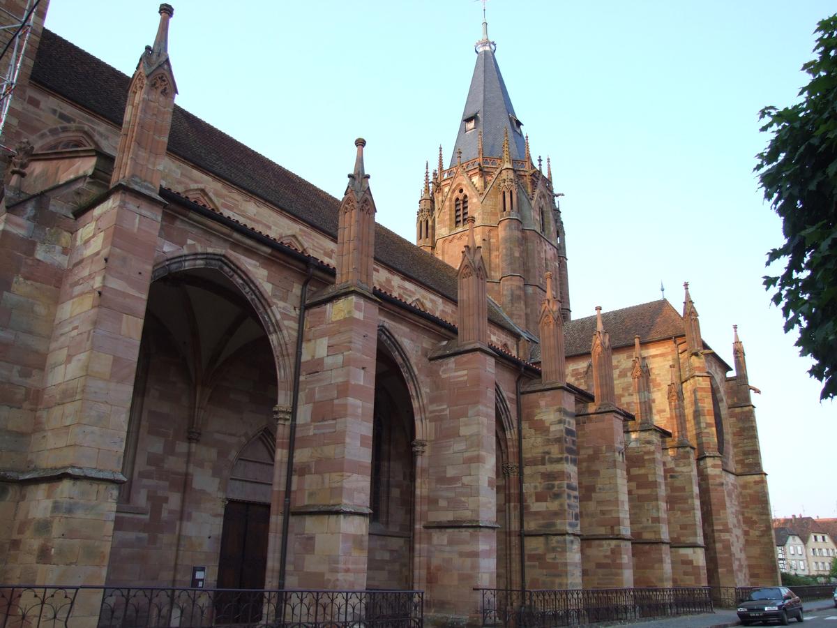 Wissembourg - Ancienne abbatiale Saints-Pierre-et-Paul - Le côté Sud de la nef 