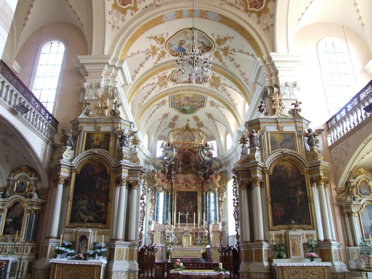 Ebersmunster - Eglise Saint-Maurice (ancienne abbatiale) - Du transept au choeur: les autels latéraux du transept et du choeur 