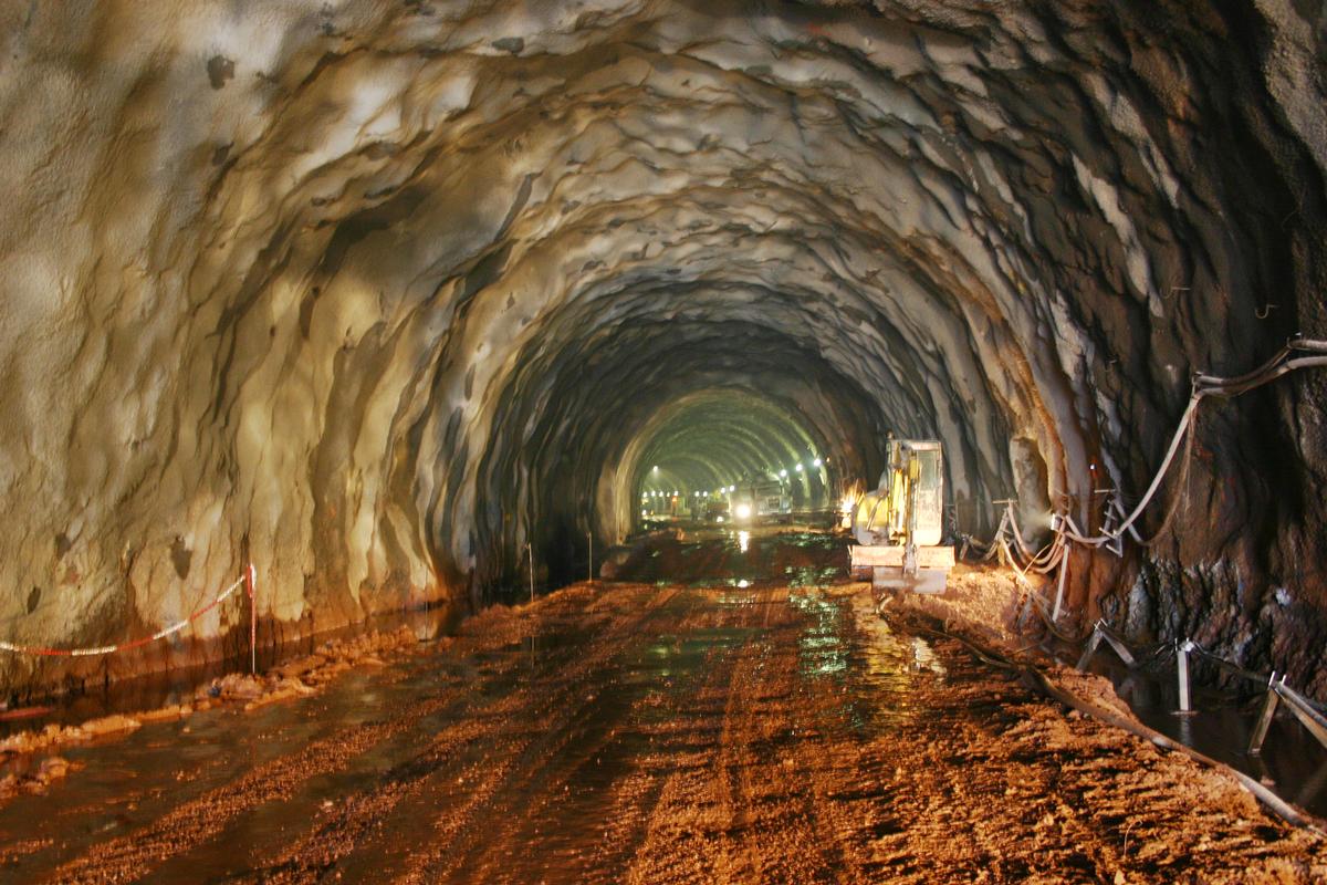 Tunnel de Schirmeck - L'intérieur avant réalisation de la voûte 