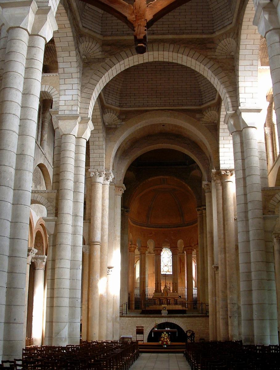 Basilique saint-Hilaire-le-GrandVaisseau central 