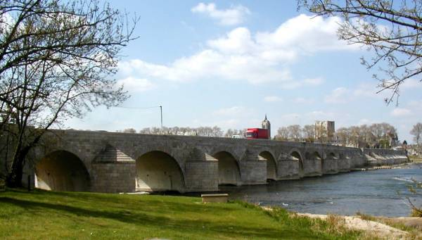 Pont sur la Loire, Beaugency 