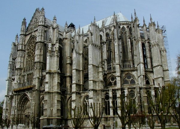 Cathédrale Saint-Pierre de Beauvais.Ensemble côté sud 