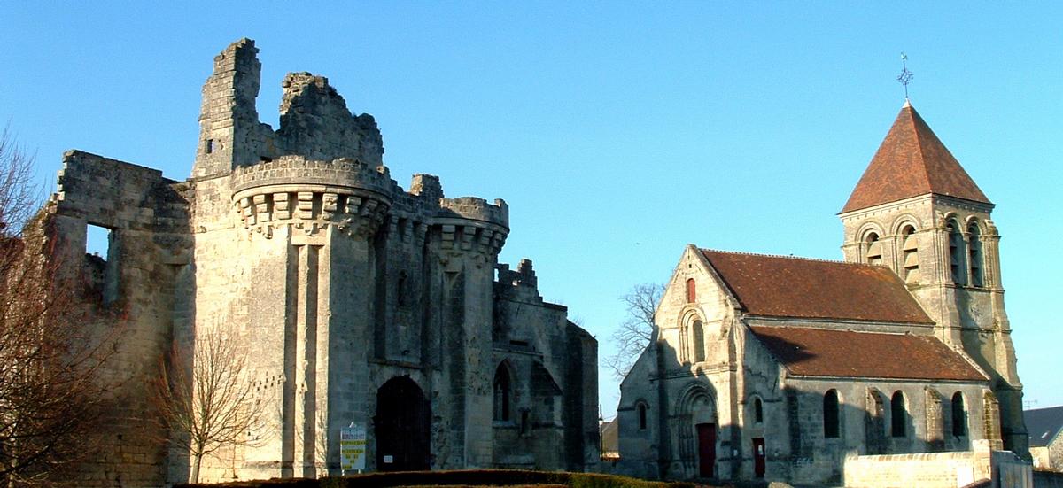 Berzy-le-Sec (Aisne) - Le château et l'église 