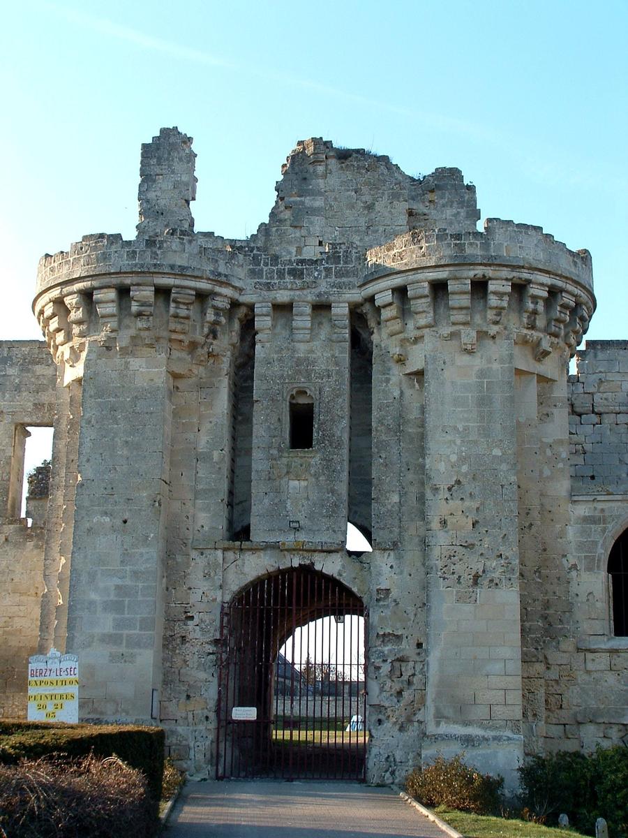 Burg, Berzy-le-Sec 