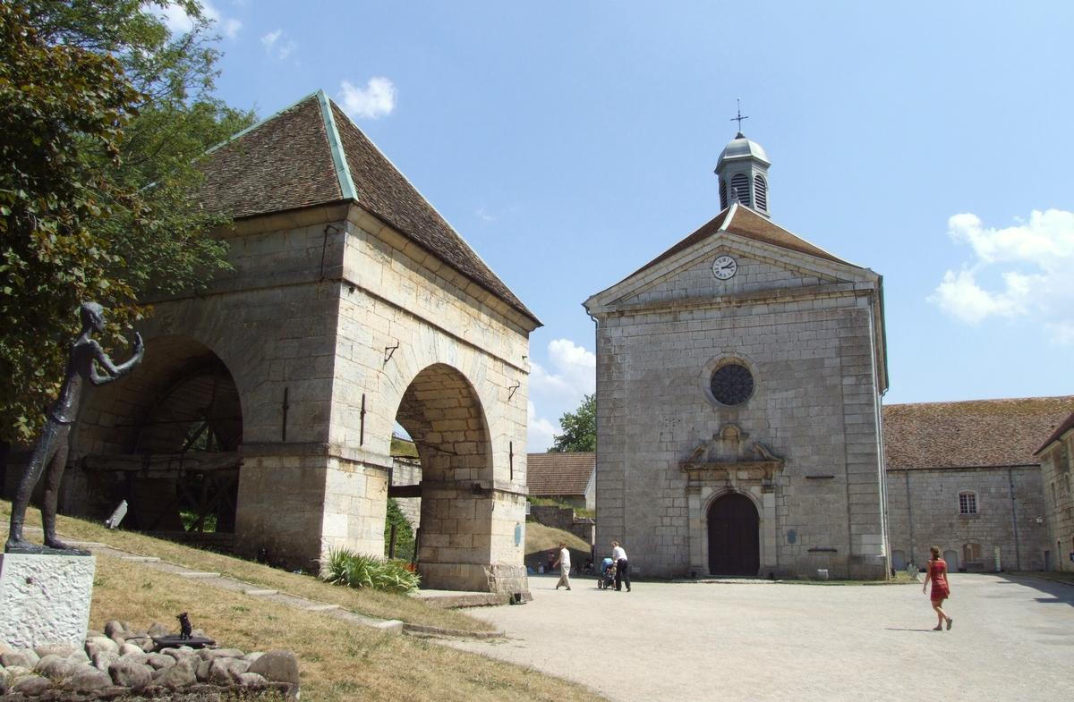 Citadelle de Besançon - La chapelle Saint-Etienne et le puits 
