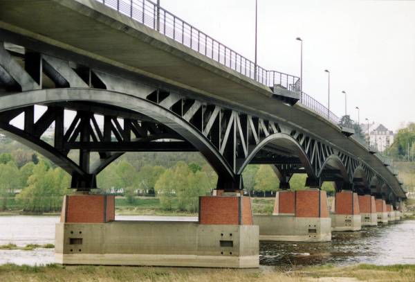 Pont François-Mitterrand, BloisSous-face du tablier 