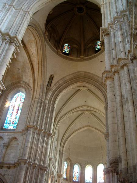 Eglise Saint-Nicolas, Blois.Croisée du transept avec la coupole 