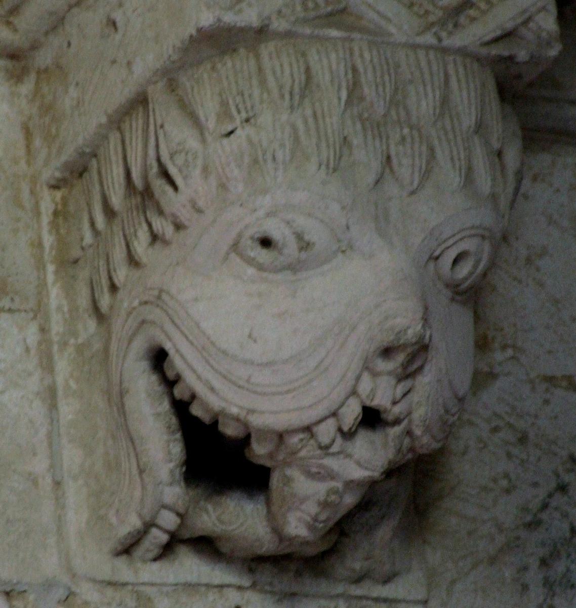 Abbaye de Montmajour - Cloître - Console zoomorphe 