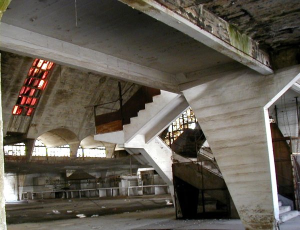 Halles centrales du Boulingrin à Reims.Intérieur 