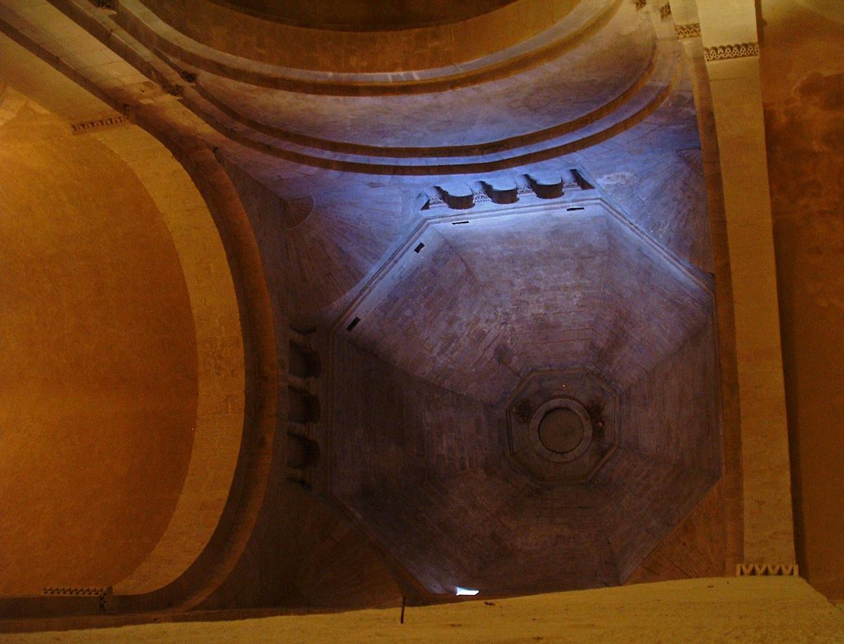 Bourg-Saint-Andéol - Eglise Saint-Andéol - Coupole de la croisée du transept 