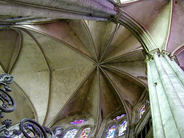 Cathédrale Saint-Etienne de Bourges.Voûte du choeur 