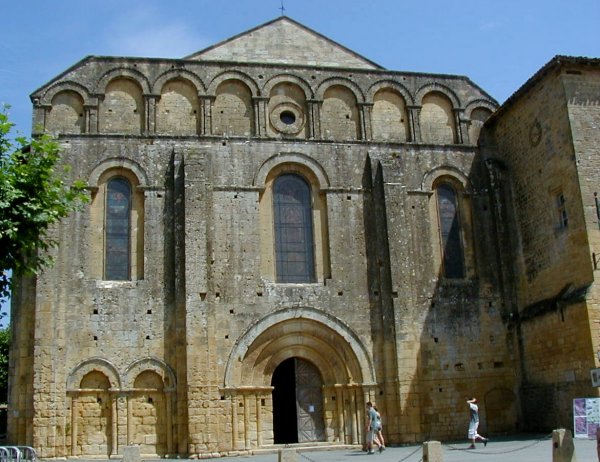 Abbaye de Cadouin.Entrée de l'abbatiale 