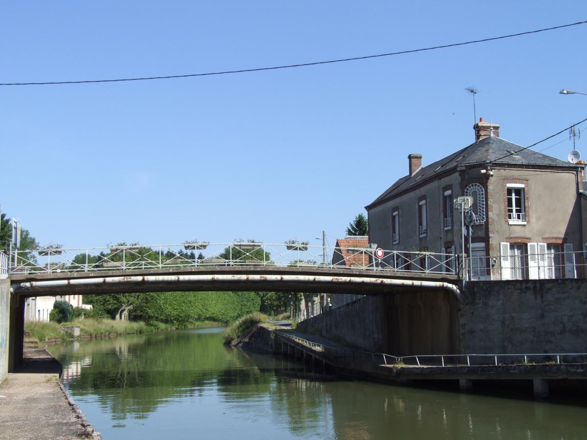 Briare-Kanal in Châtillon-Coligny 