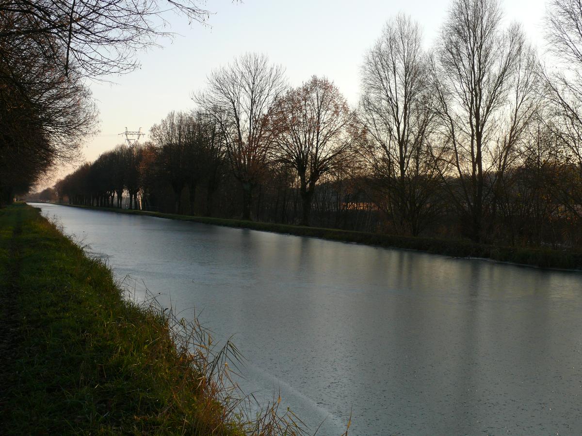Canal de la Haute-Saône à côté du viaduc de la Savoureuse 