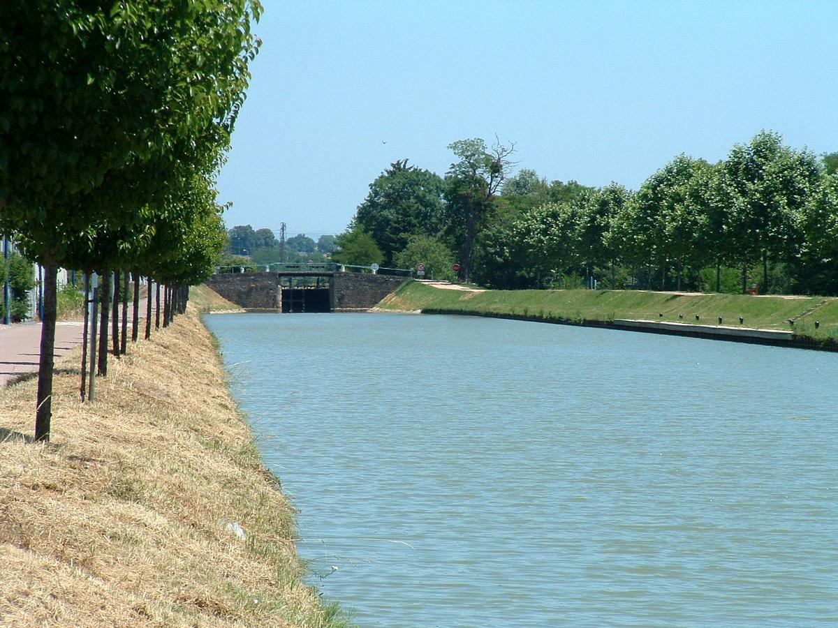 Canal du Nivernais - Saint-Léger-les-Vignes - Entre deux écluses 