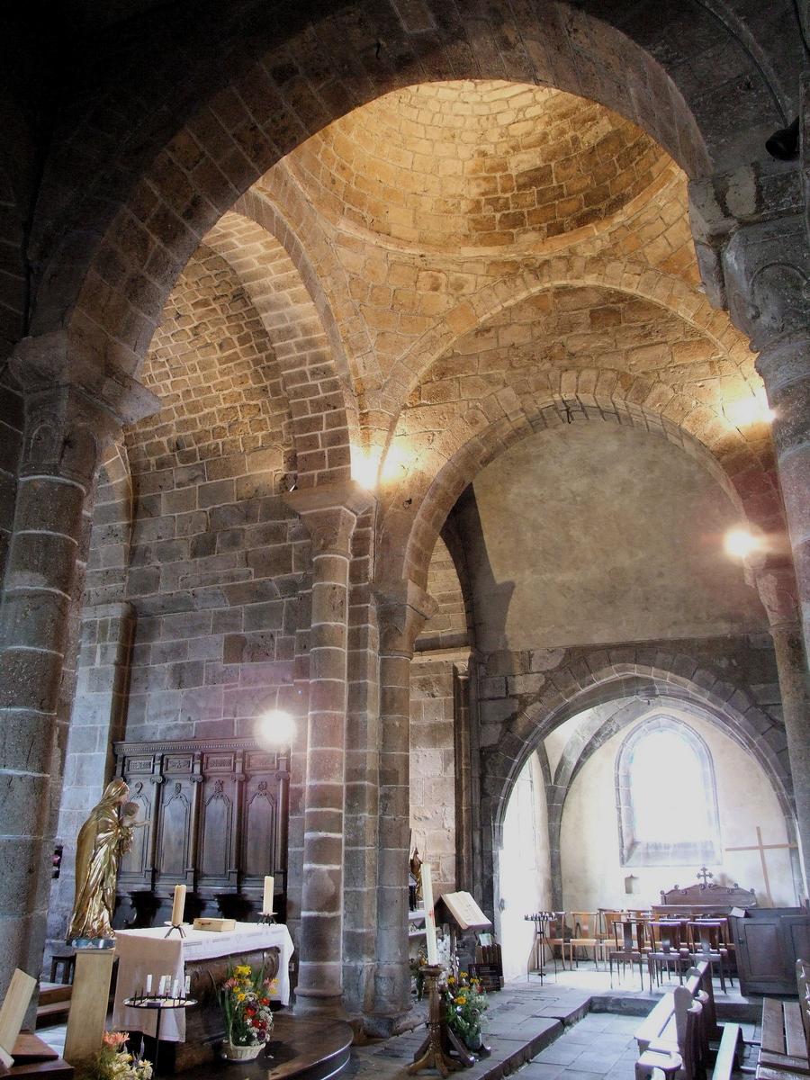 Anglards-de-Salers -Eglise Saint-Thyrse - Transept 