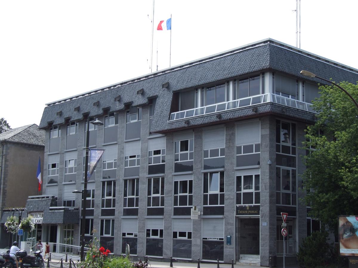 Aurillac - Préfecture du Cantal - Bâtiment moderne construit entre 1974 et 1978 