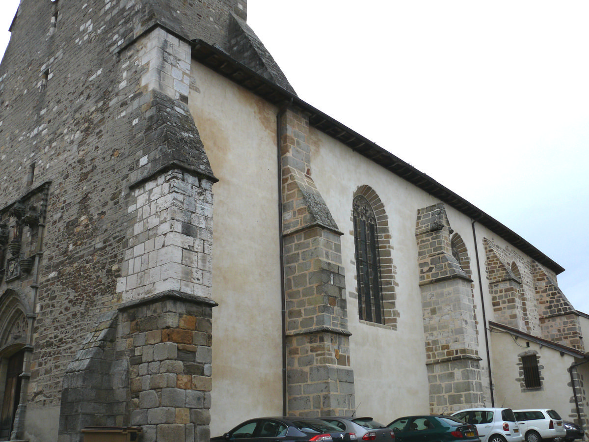 Maurs - Abbatiale Saint-Césaire (église Saint-Pierre) 