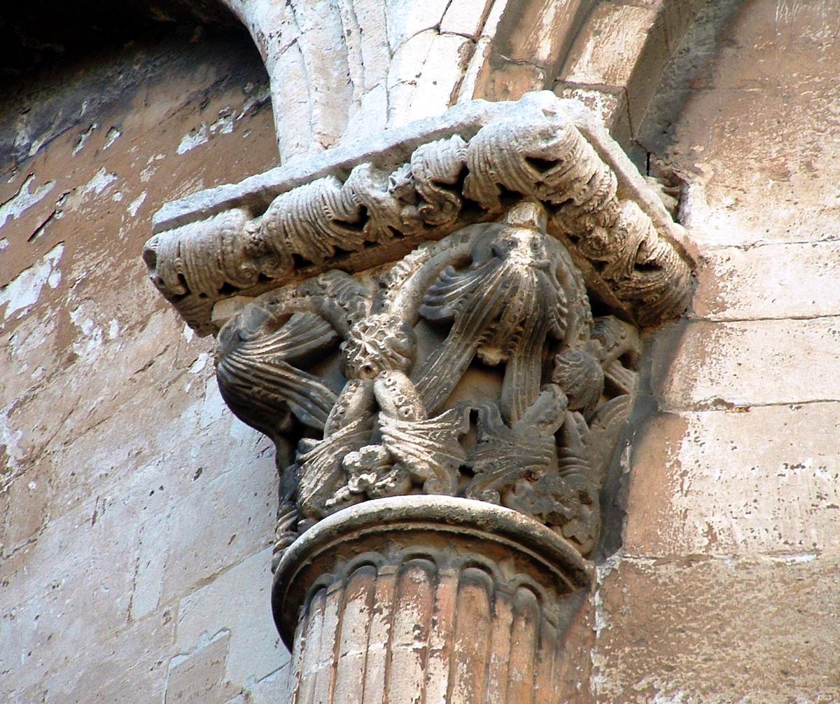 Cavaillon - Ancienne cathédrale Notre-Dame et Saint-Véran - Chapiteau de l'abside 