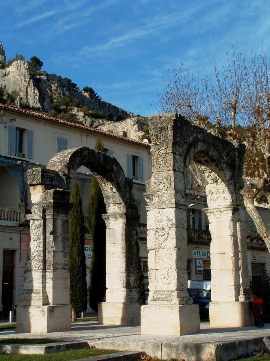 Triumphal Arch, Cavaillon 