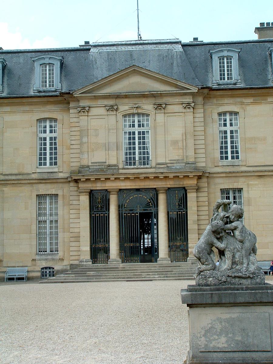 Champs-sur-Marne - Château - Côté cour 