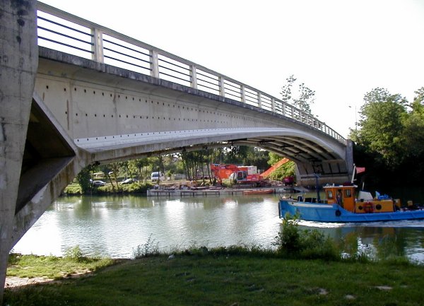 Changis-sur-Marne Bridge 
