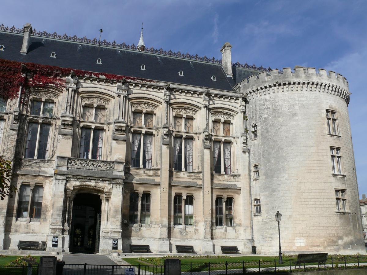 Angoulême Town Hall 