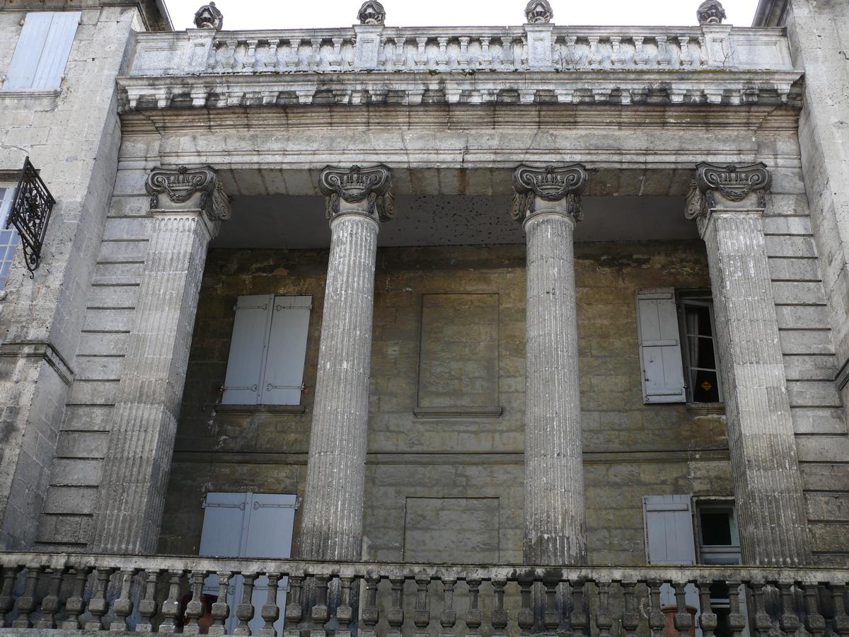 Angoulême - Hôtel de Bardines 