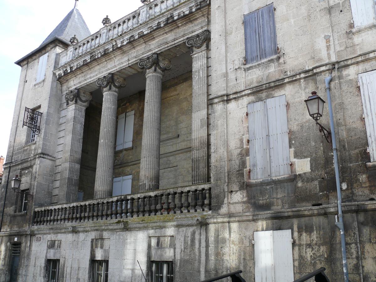 Hôtel de Bardines (Angoulême) | Structurae
