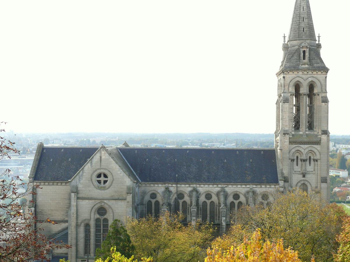 Angoulême - Eglise Saint-Ausone 