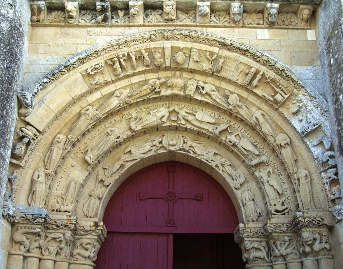 Aulnay-de-Saintonge - Eglise Saint-Pierre-de-la-Tour - Façade occidentale - Portail - Combat des vices et des vertus 