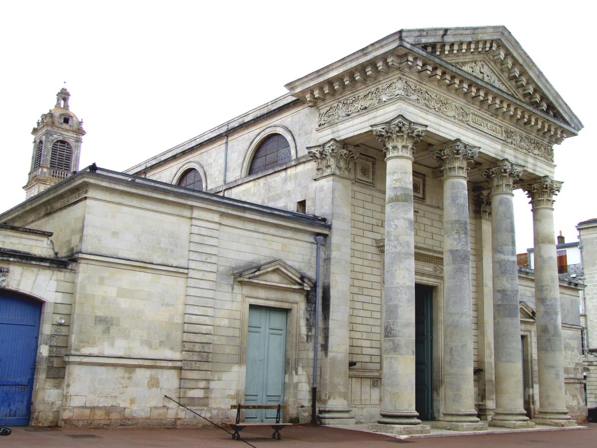 Rochefort - Eglise Saint-Louis - Façade 