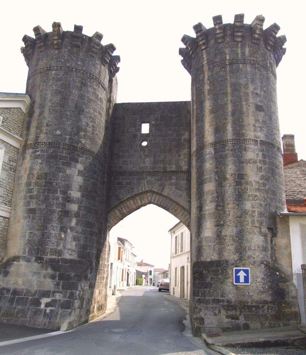 Tonnay-Boutonne - Porte Saint-Pierre 