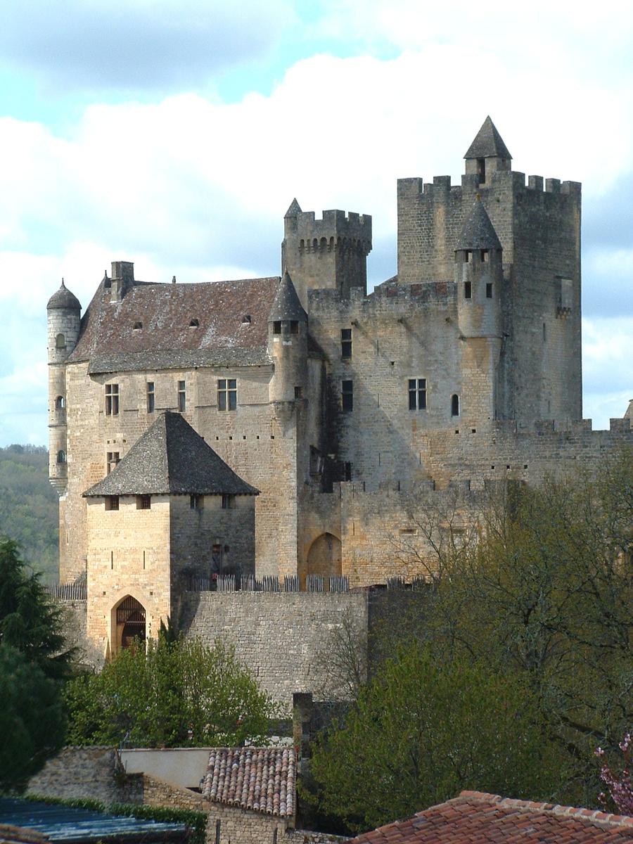 Château de Beynac - Le château vu du côté nord-est - Corps de logis 