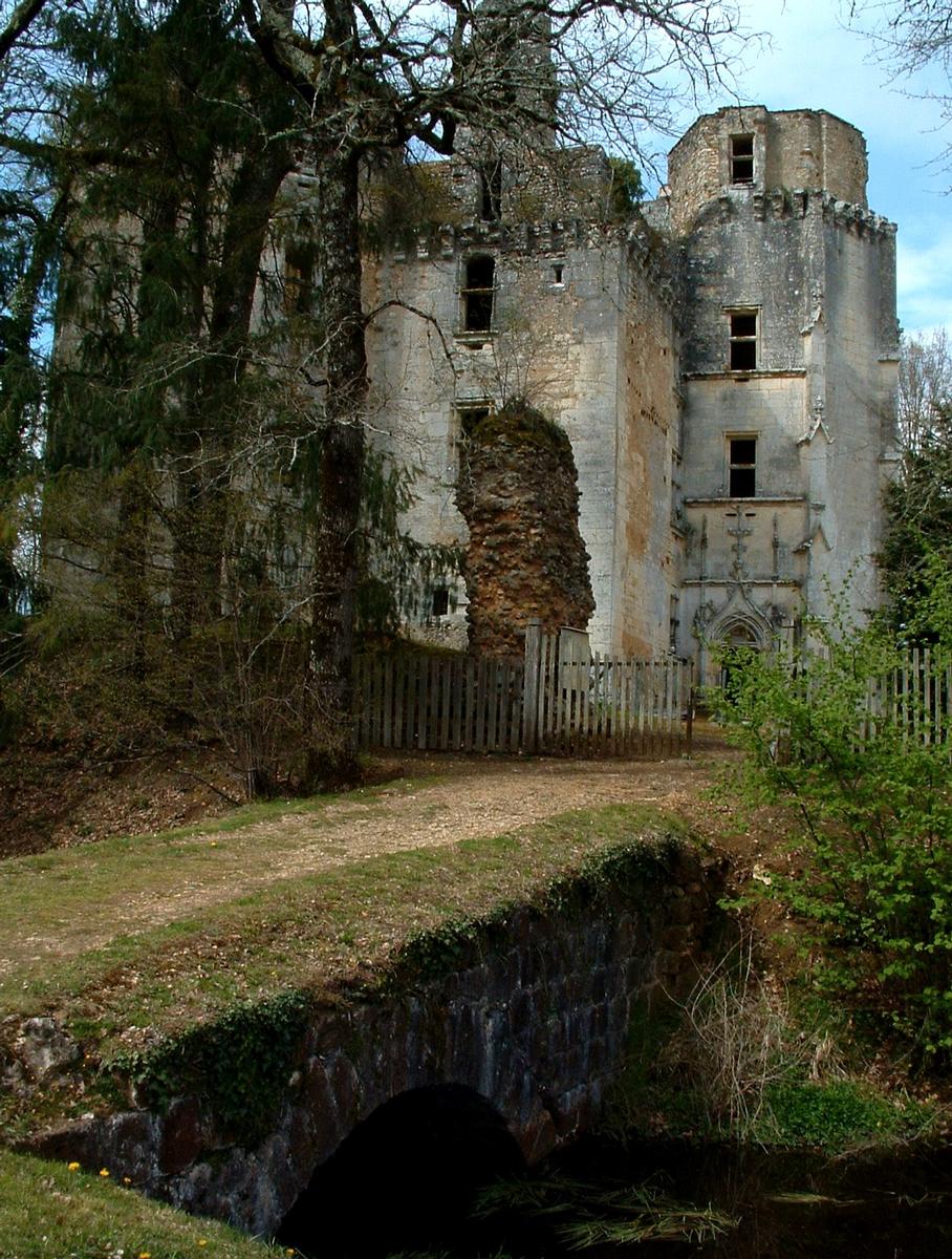 Rouffignac-Saint-Cernin-de-Reilhac - Château de l'Herm - Entrée du château 