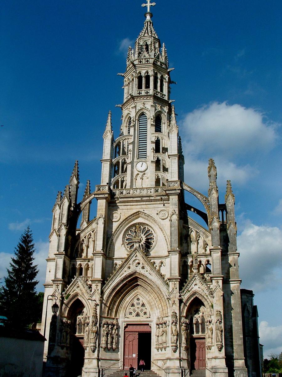 Châteauneuf-sur-Cher - Basilique Notre-Dame-des-Enfants - Façade occidentale 