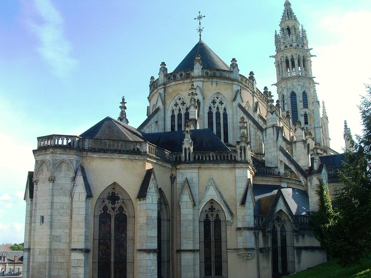 Notre-Dame-des-Enfants Basilica, Châteauneuf-sur-Cher 