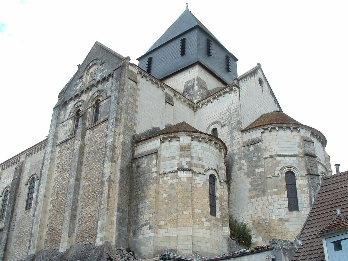Châtillon-sur-Indre - Eglise Notre-Dame (ancienne collégiale Saint-Outrille) - Chevet et transept Sud 