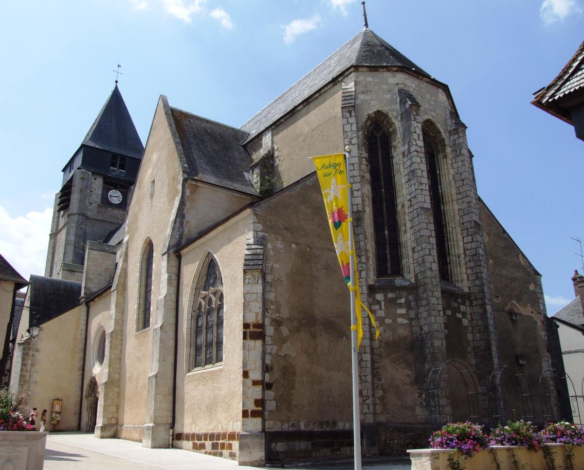 Aubigny-sur-Nère - Eglise Saint-Martin - Vue du chevet 