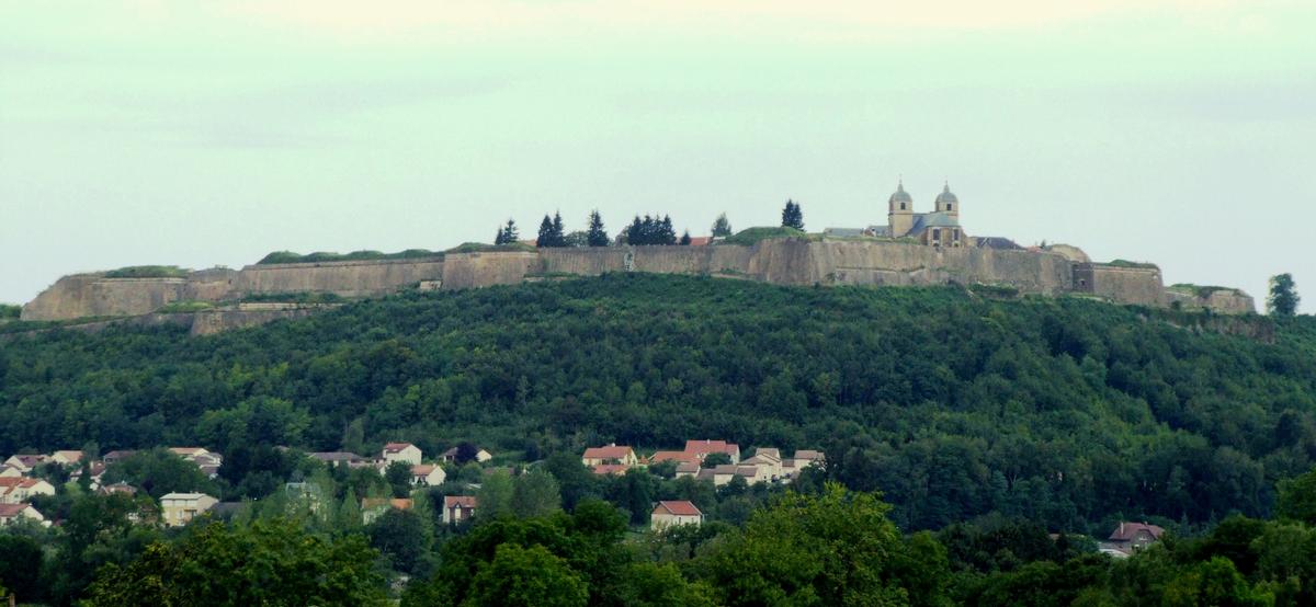 Citadelle de Montmédy - Vue d'ensemble côté est 